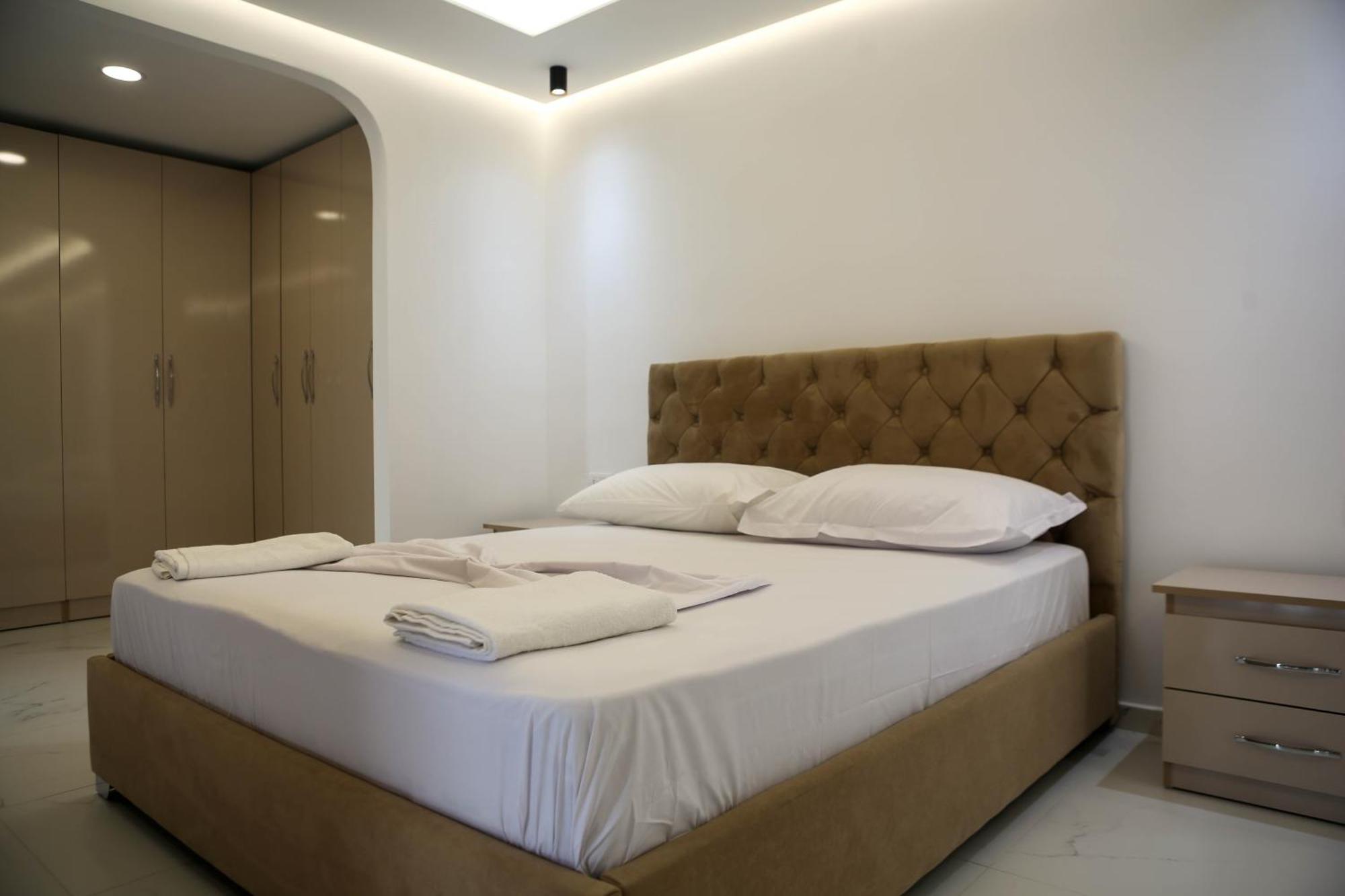 Matias Apartments Sarandë Exterior foto